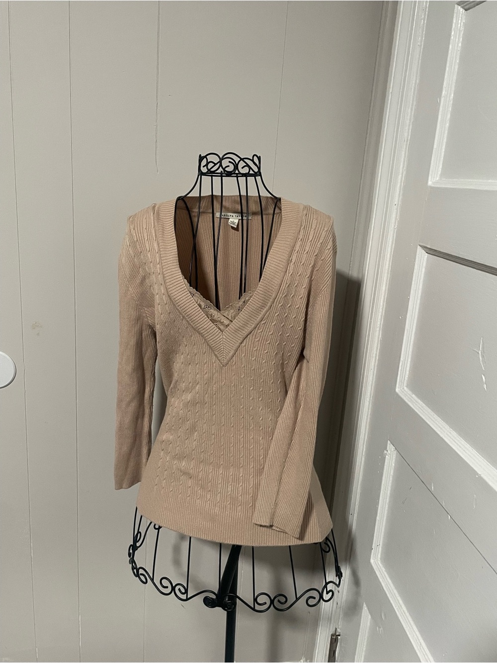 Women's V-Neck Cable Knit Lace Sweater
